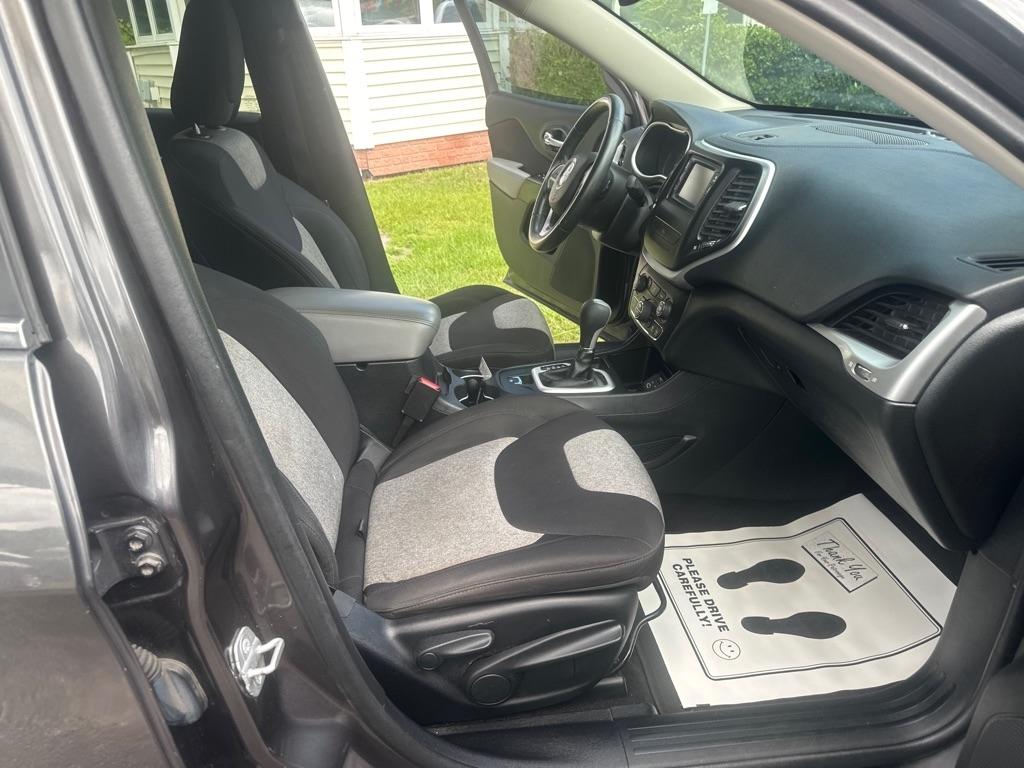 Jeep Cherokee Latitude FWD 2014