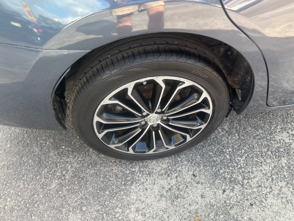 Toyota Corolla S Plus 6MT 2015