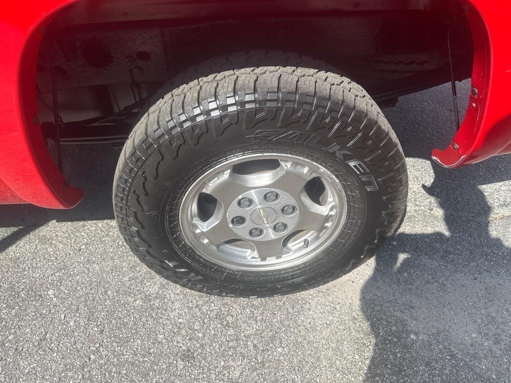 Chevrolet Silverado 1500 LS Long Bed 4WD 2001