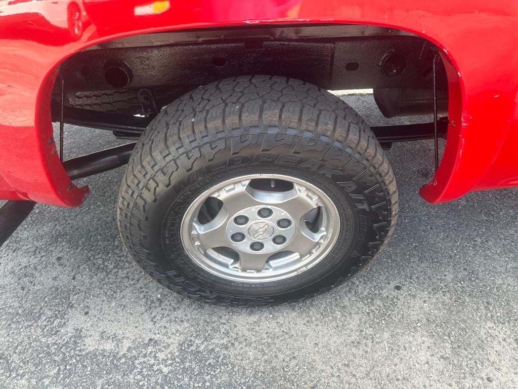 Chevrolet Silverado 1500 LS Long Bed 4WD 2001