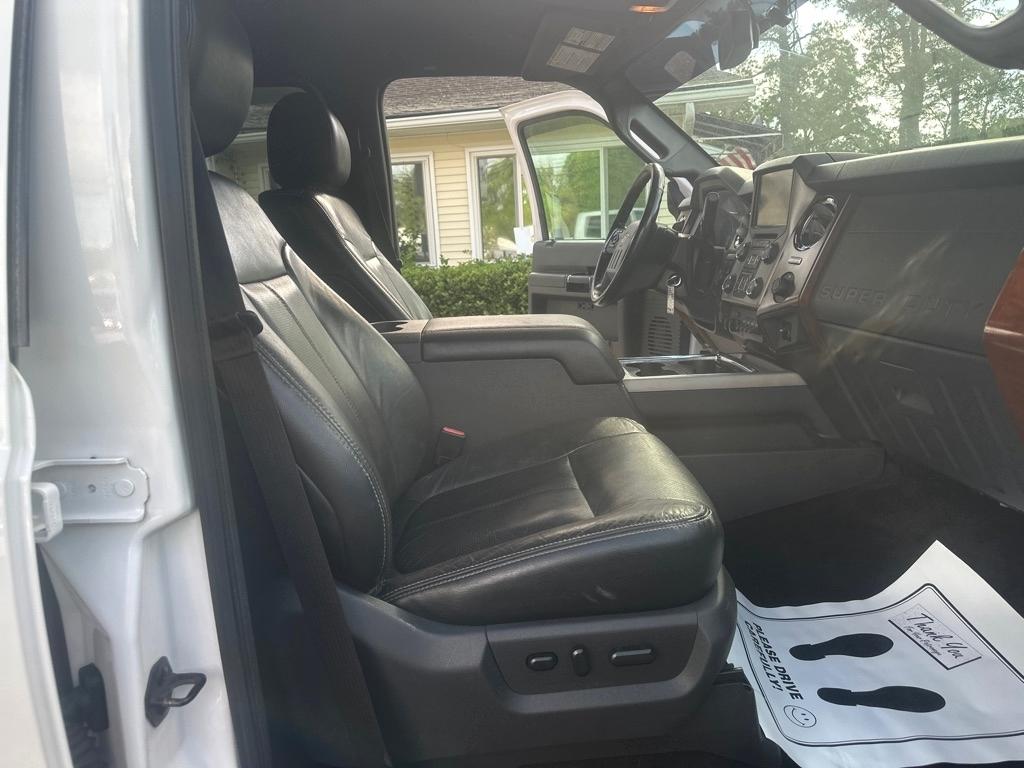 Ford F-250 SD Lariat Crew Cab 4WD 2015