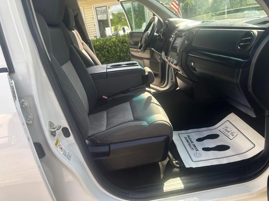 Toyota Tundra SR5 4.6L V8 Double Cab 2WD 2015