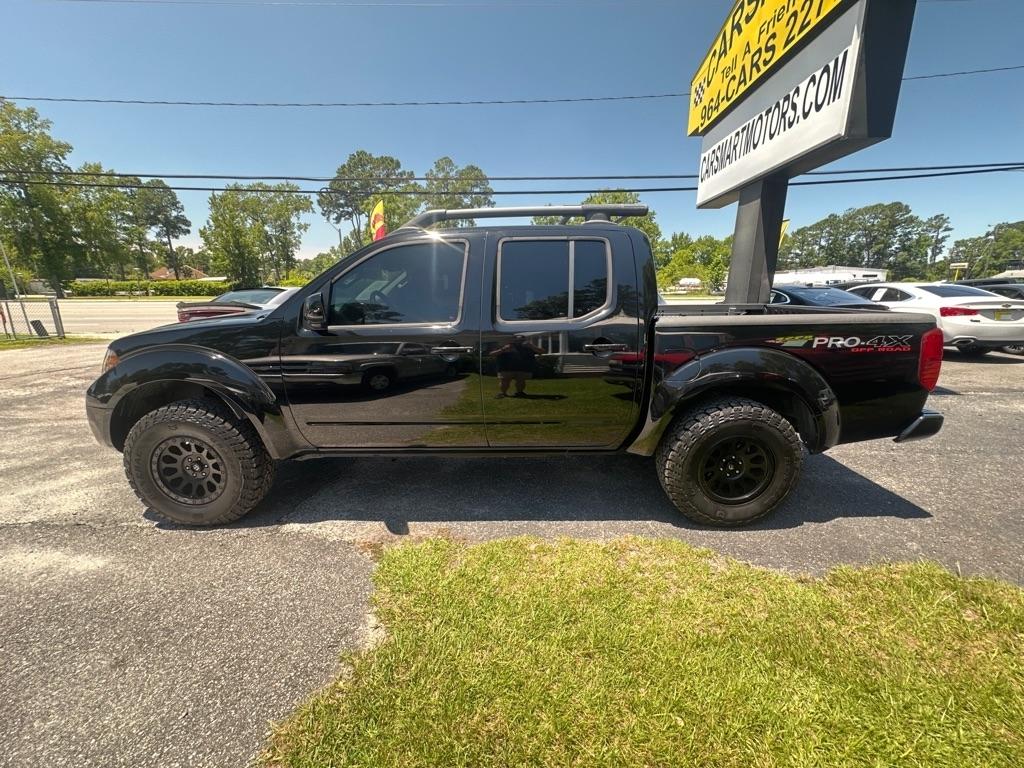 Nissan Frontier PRO-4X Crew Cab 4WD 2012