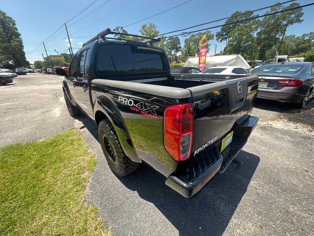 Nissan Frontier PRO-4X Crew Cab 4WD 2012