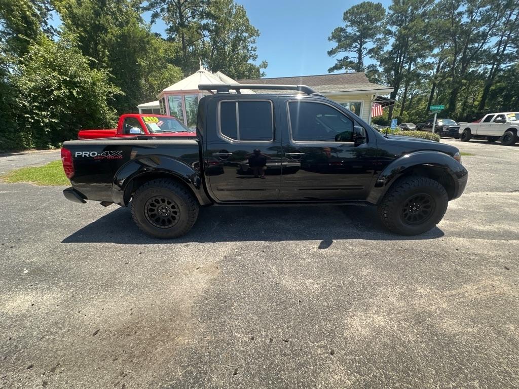 Nissan Frontier PRO-4X Crew Cab 4WD 2012