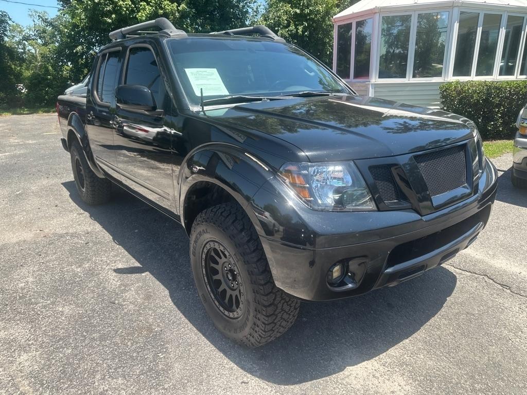 Nissan Frontier PRO-4X Crew Cab 4WD 2012
