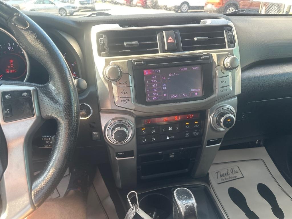 Toyota 4Runner Limited 2WD V6 2013