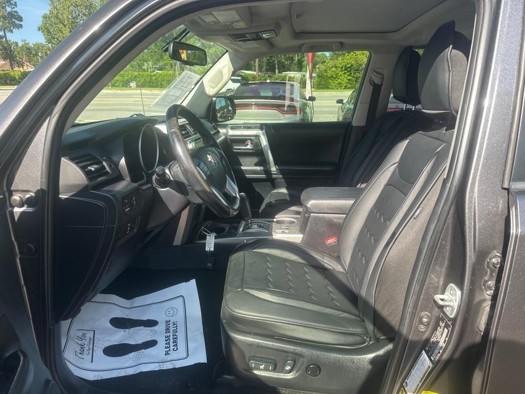 Toyota 4Runner Limited 2WD V6 2013