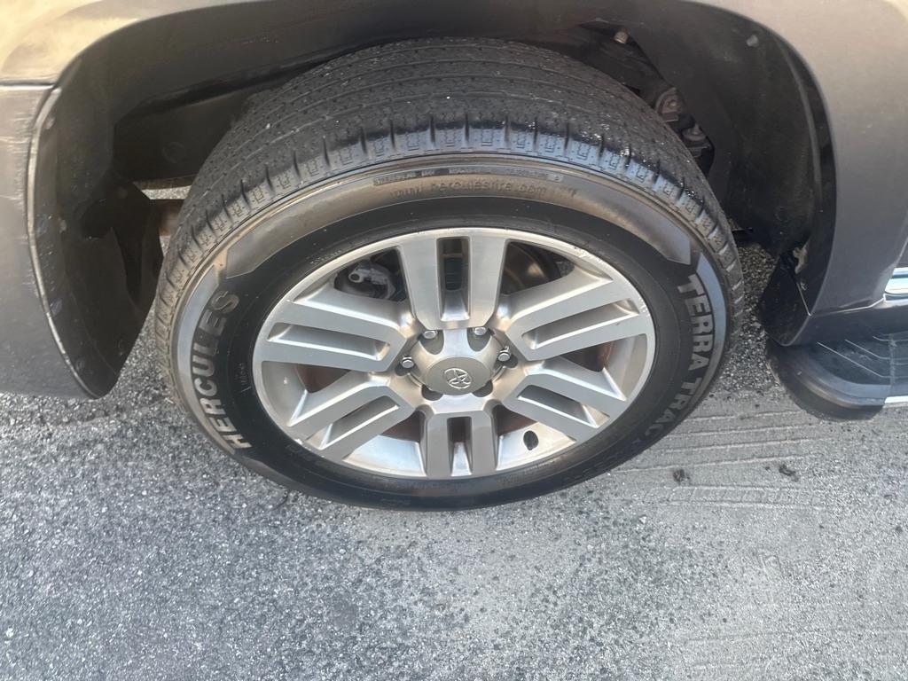 Toyota 4Runner Limited 2WD V6 2013