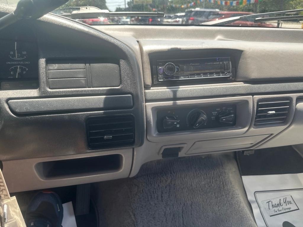 Ford F-150 XL Reg. Cab Long Bed 2WD 1996