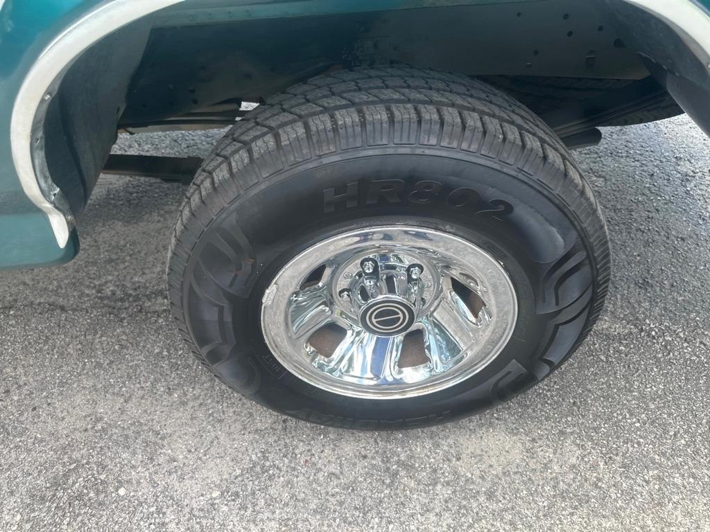 Ford F-150 XL Reg. Cab Long Bed 2WD 1996