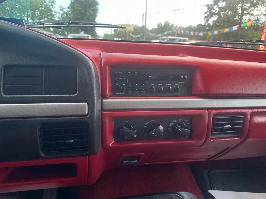 Ford F-150 XL SuperCab 2WD 1993