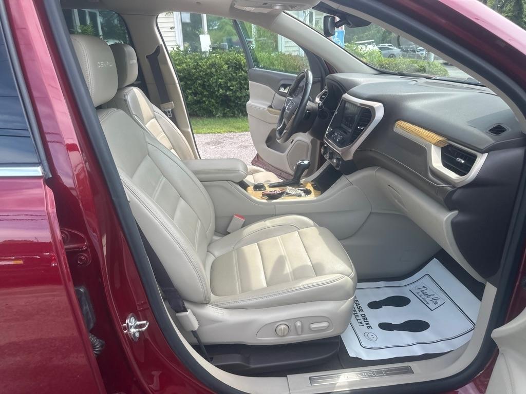 GMC Acadia Denali 2017