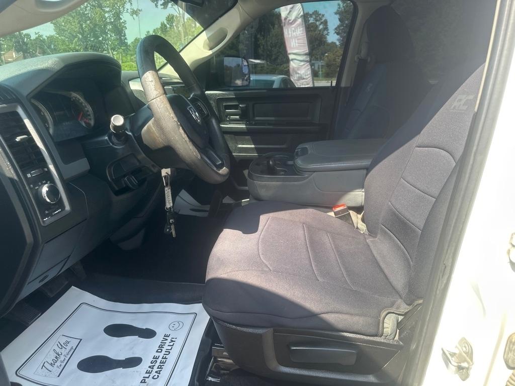 RAM 1500 Tradesman Crew Cab SWB 4WD 2015