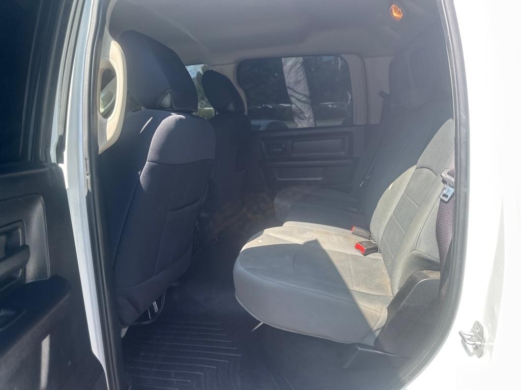 RAM 1500 Tradesman Crew Cab SWB 4WD 2015
