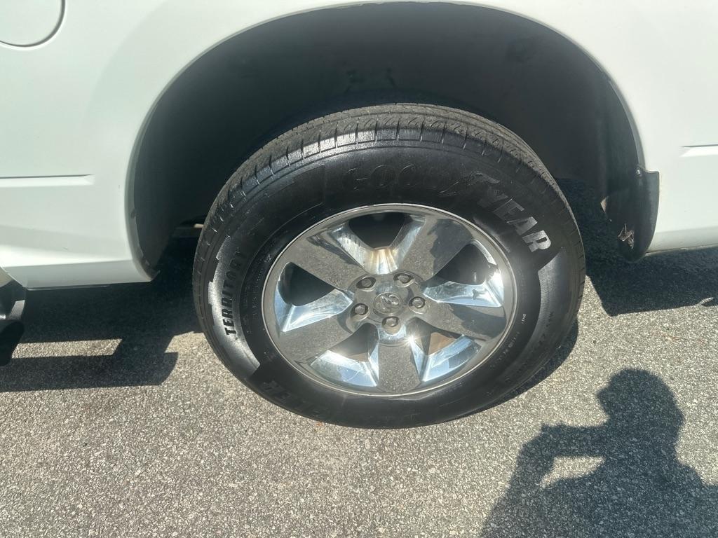 RAM 1500 Tradesman Crew Cab SWB 4WD 2015