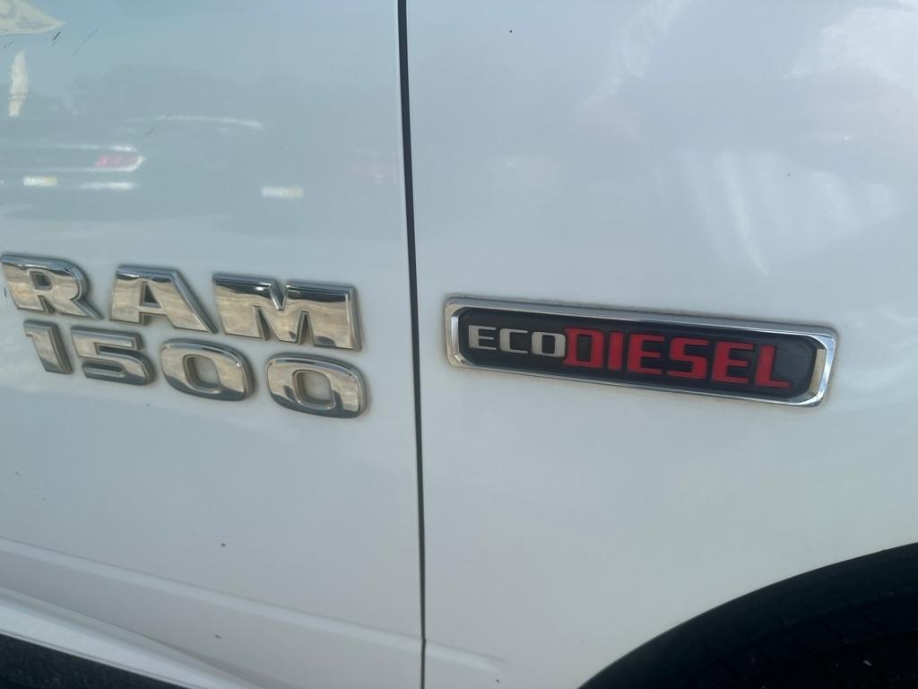 RAM 1500 Tradesman Crew Cab SWB 4WD 2015