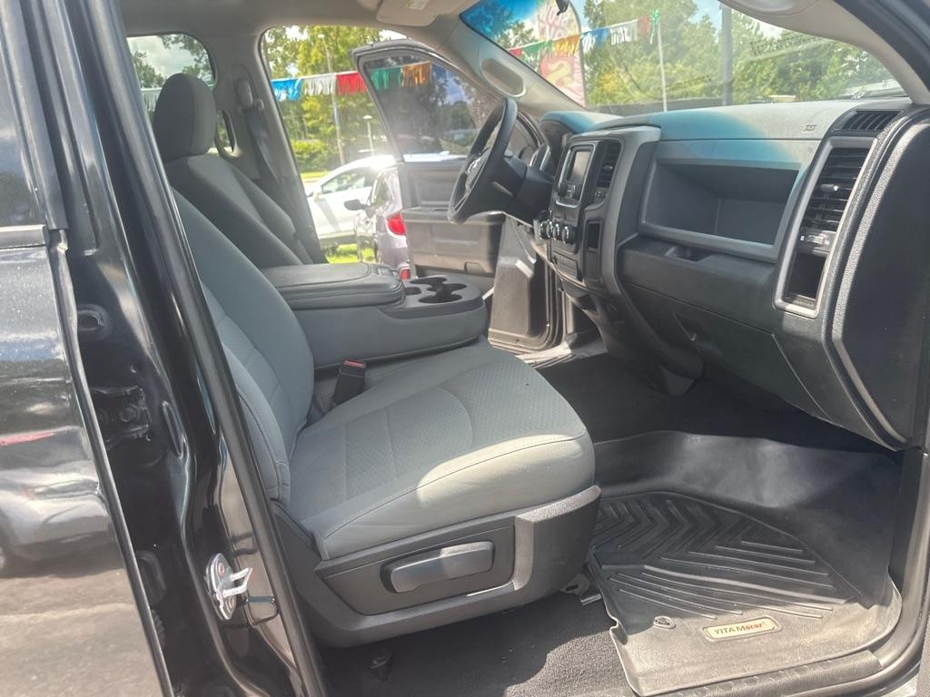 RAM 1500 Tradesman Quad Cab 4WD 2018