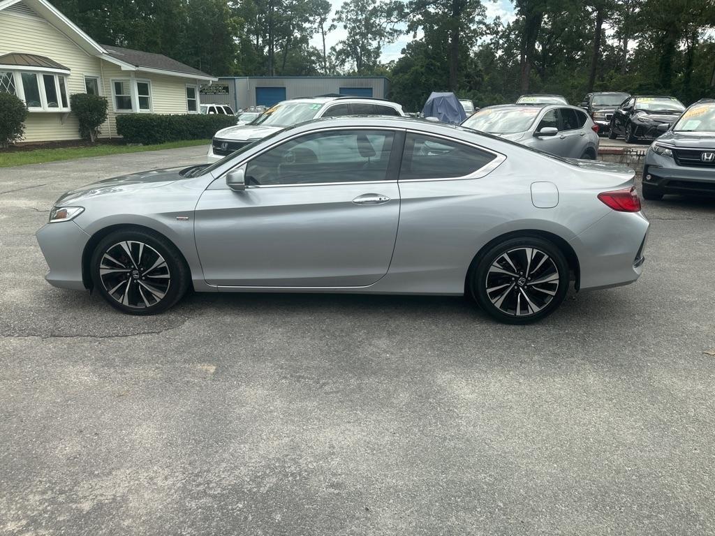 Honda Accord photo 2