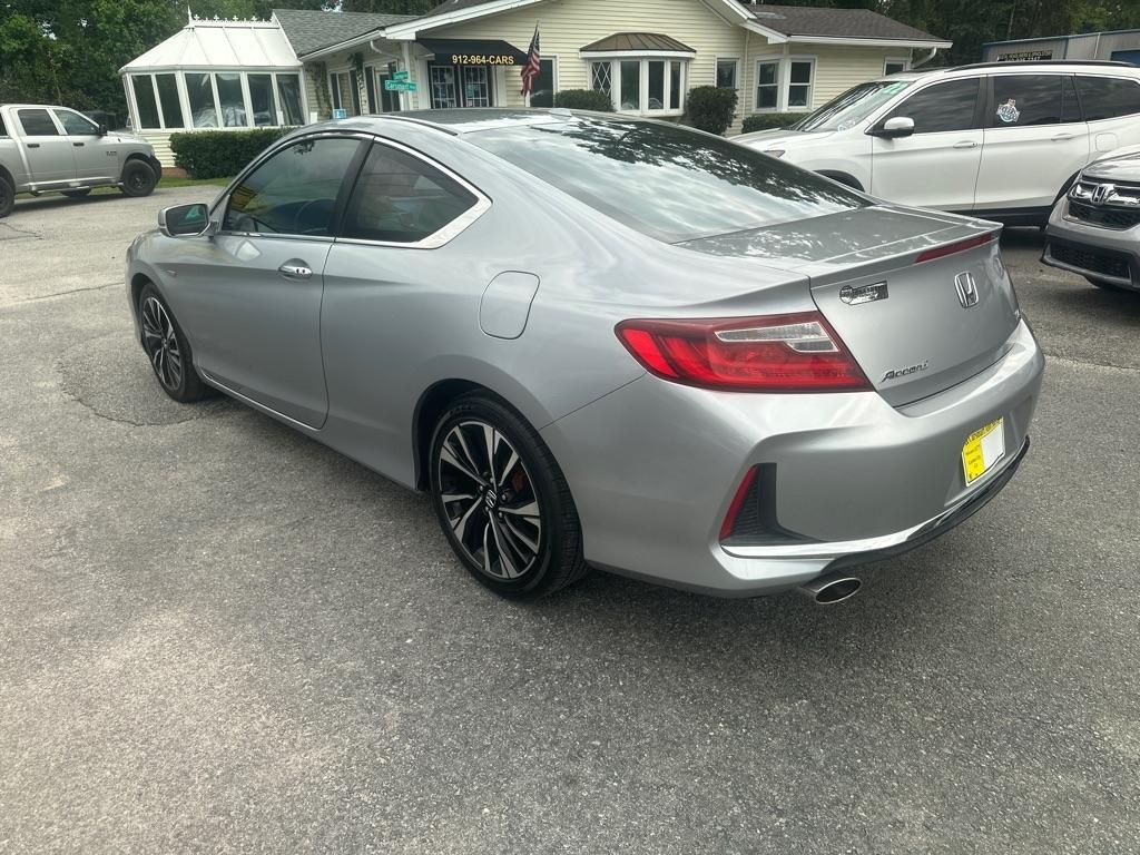 Honda Accord photo 3