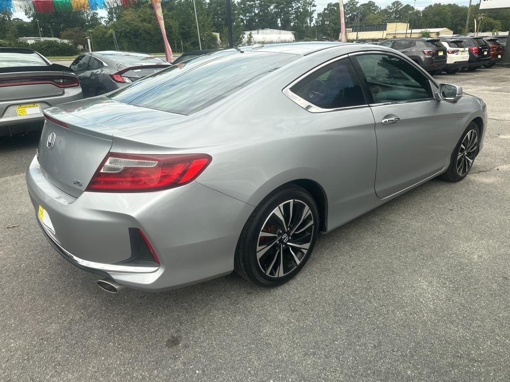 Honda Accord photo 5