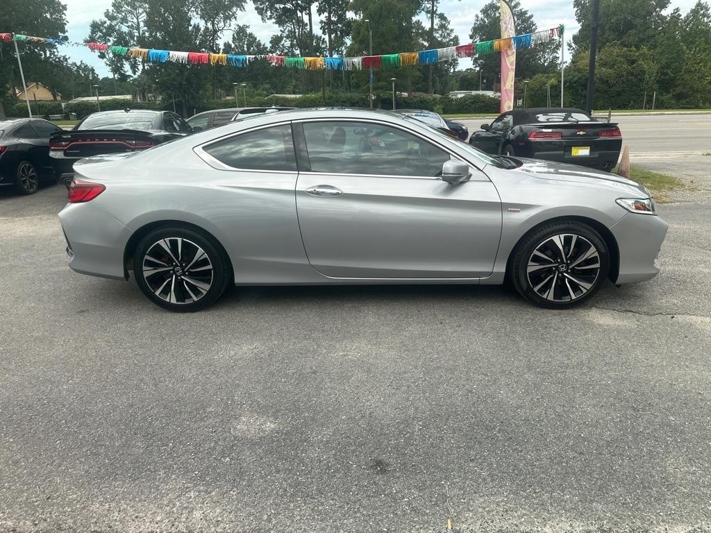 Honda Accord photo 6