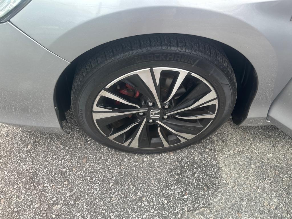 Honda Accord photo 17