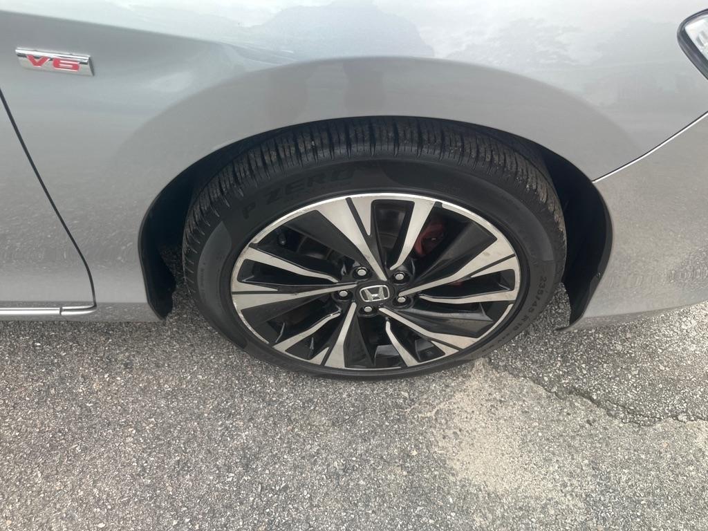 Honda Accord photo 20