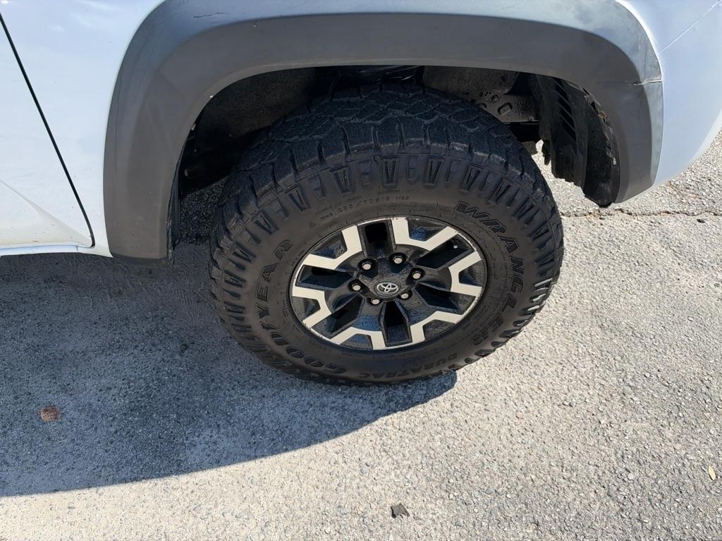 Toyota Tacoma photo 20