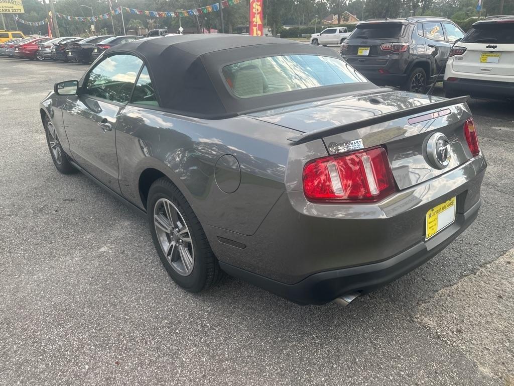 Ford Mustang V6 Convertible 2011