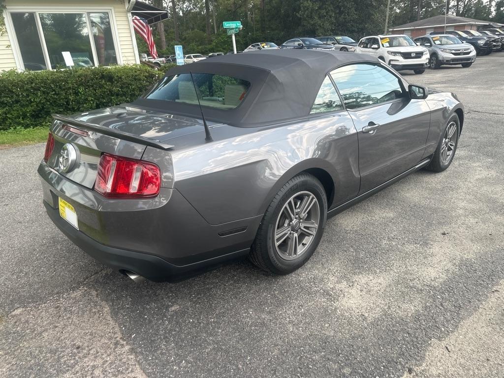 Ford Mustang V6 Convertible 2011