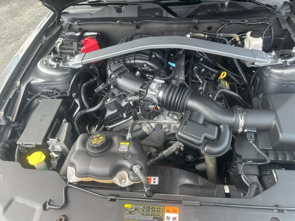 Ford Mustang V6 Convertible 2011