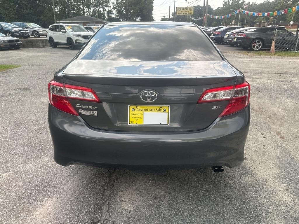 Toyota Camry photo 4