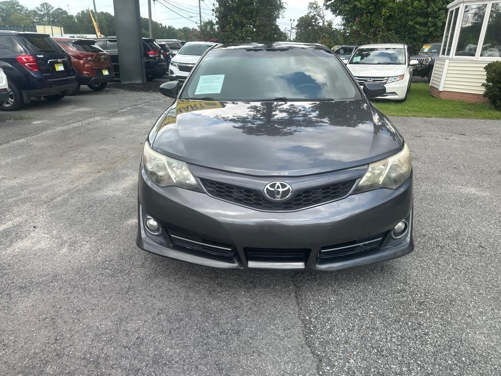 Toyota Camry photo 8