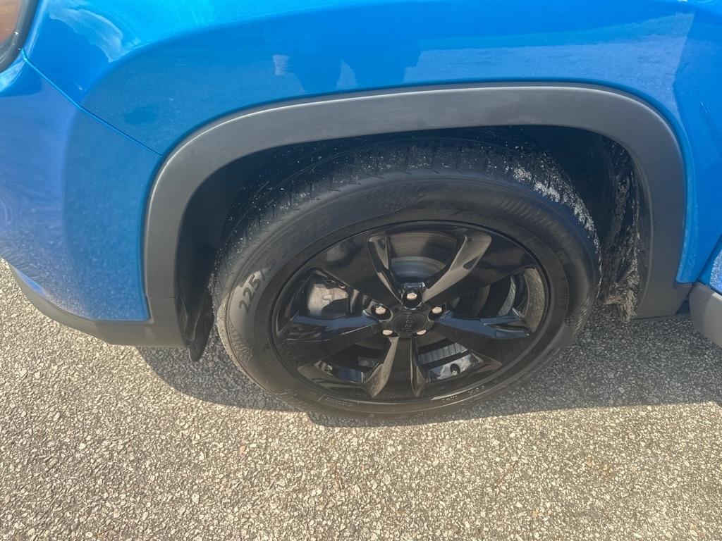 Jeep Cherokee photo 17