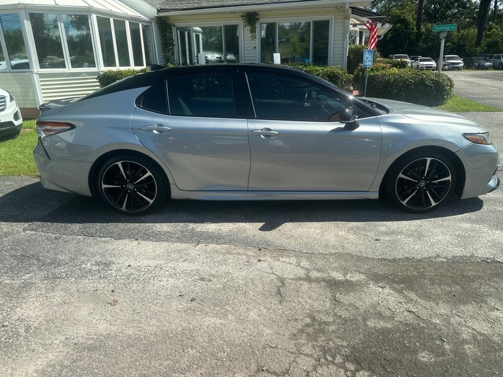 Toyota Camry photo 6