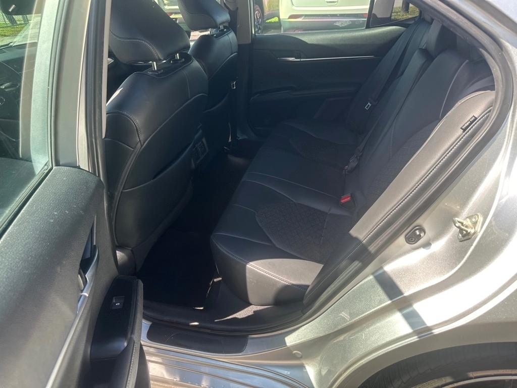 Toyota Camry photo 12