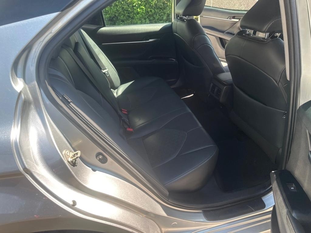 Toyota Camry photo 14