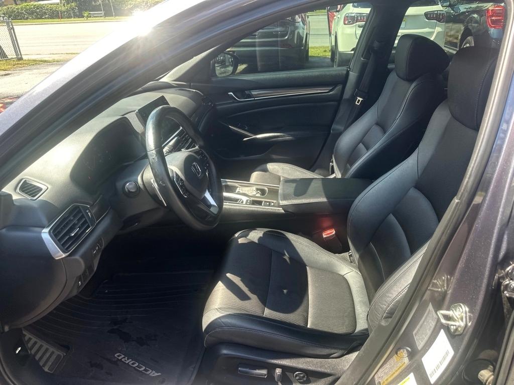 Honda Accord photo 11