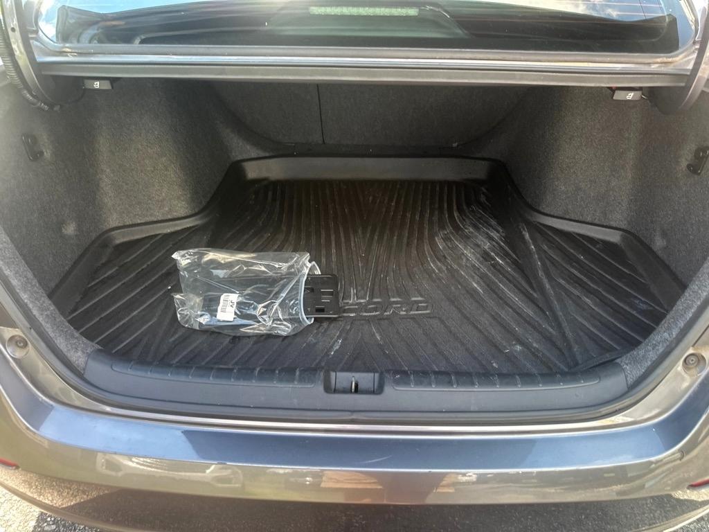 Honda Accord photo 13