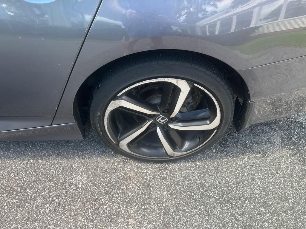 Honda Accord photo 18