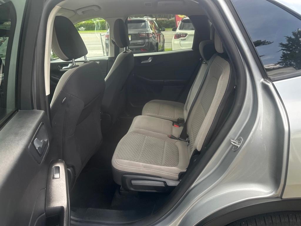 Ford Escape photo 12