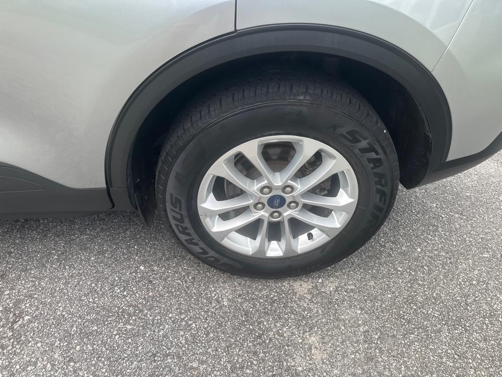Ford Escape photo 18