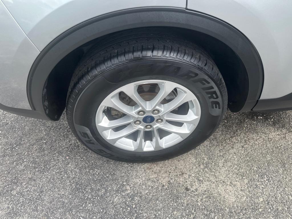 Ford Escape photo 19