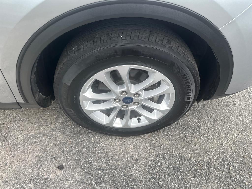 Ford Escape photo 20