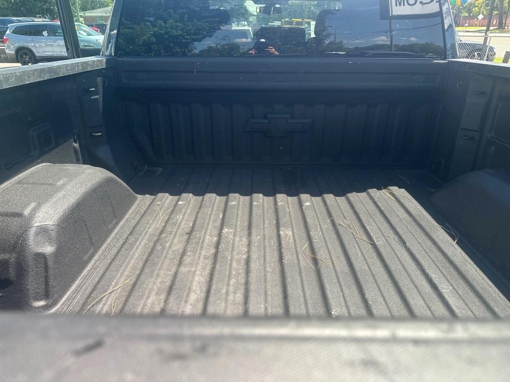 Chevrolet Silverado LTD photo 13