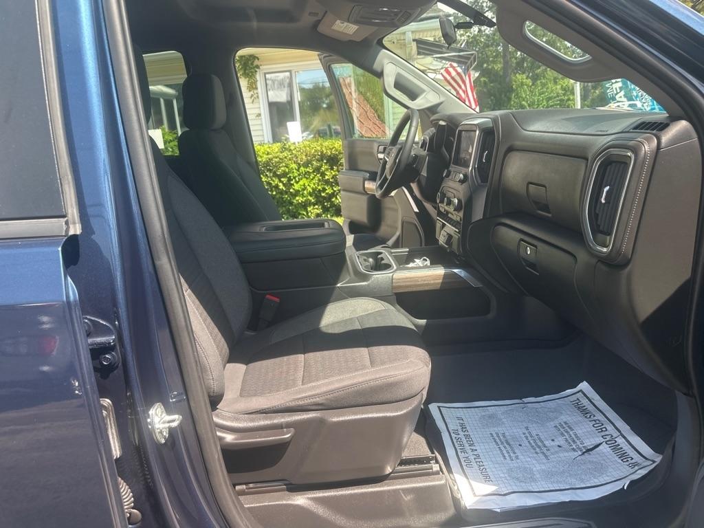 Chevrolet Silverado LTD photo 15