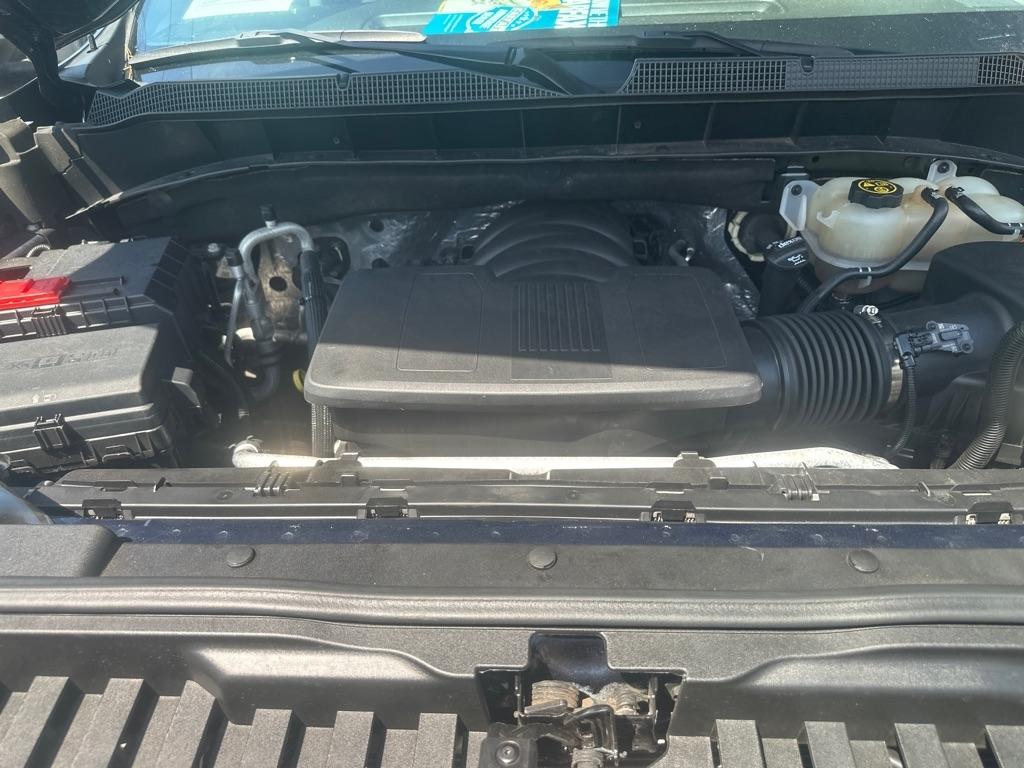 Chevrolet Silverado LTD photo 16