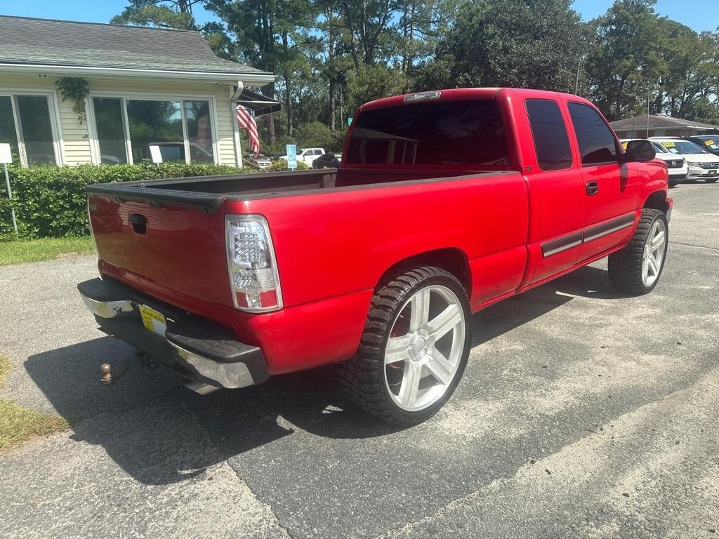 Chevrolet Silverado photo 5