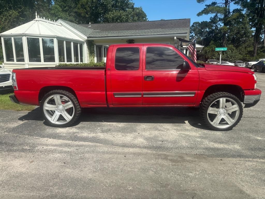 Chevrolet Silverado photo 6